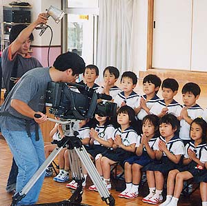 KBS�̃J�����̑O�̎q�ǂ�����